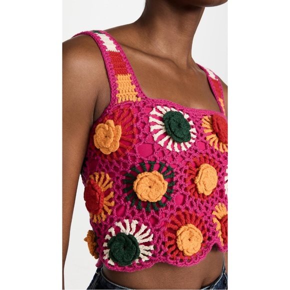 NWT FARM RIO Crocheted Flowers Top, size L - Picture 3 of 5